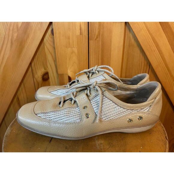 Stuart Weitzman Womens Tan Leather Mesh Casual Shoe Size 8M - Picture 3 of 8